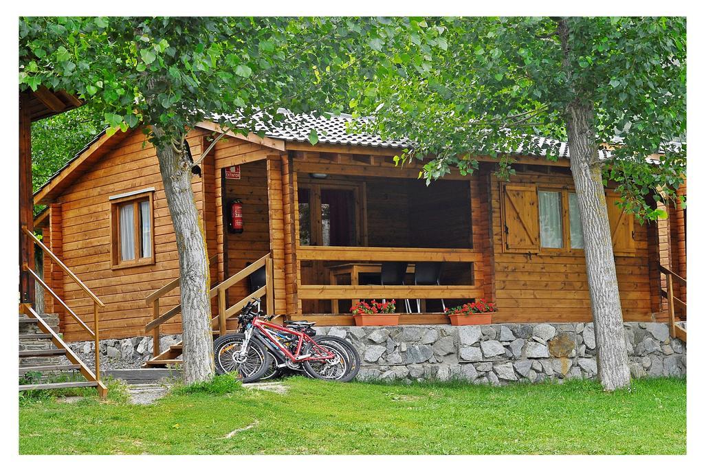 Bungalows Nou Camping La Guingueta D'Aneu Oda fotoğraf