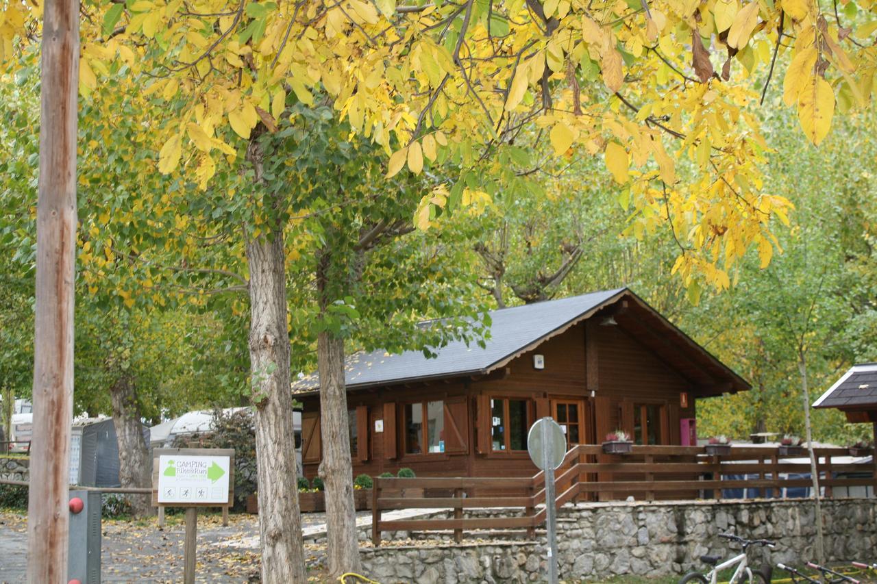 Bungalows Nou Camping La Guingueta D'Aneu Dış mekan fotoğraf