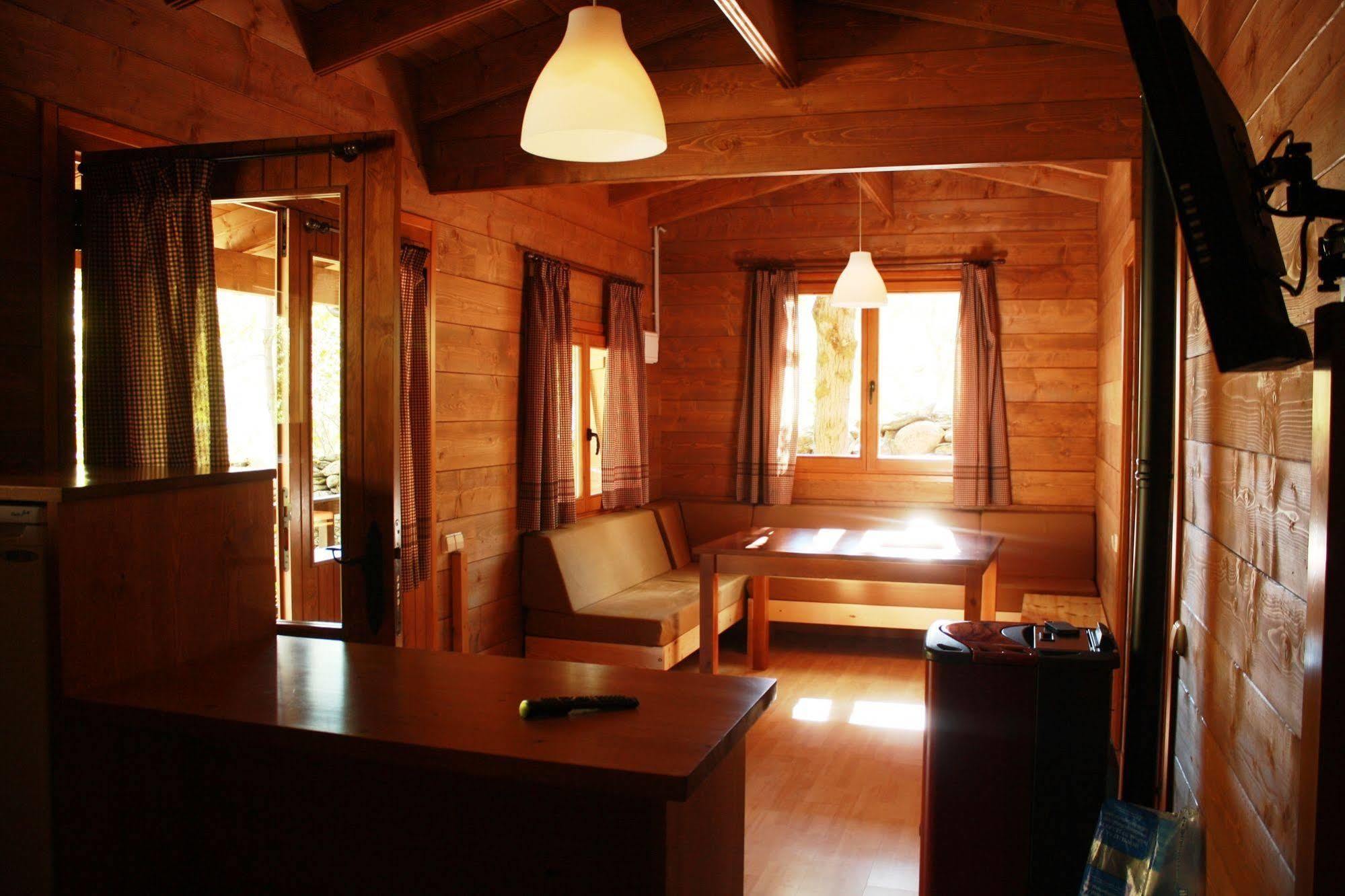Bungalows Nou Camping La Guingueta D'Aneu Dış mekan fotoğraf
